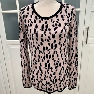Max & Mia cheetah print sweater